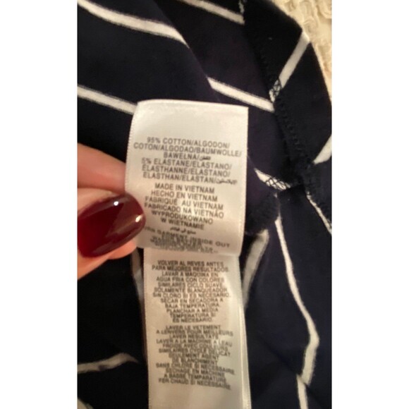 Jones New York Blouse Size XL Navy Striped Top Cap Sleeves Gold Buttons V Neck - Picture 8 of 10